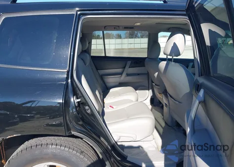 2010 Toyota Highlander Base V6 z USA, uszkodzony, nr VIN 5TDZK3EH6AS019216